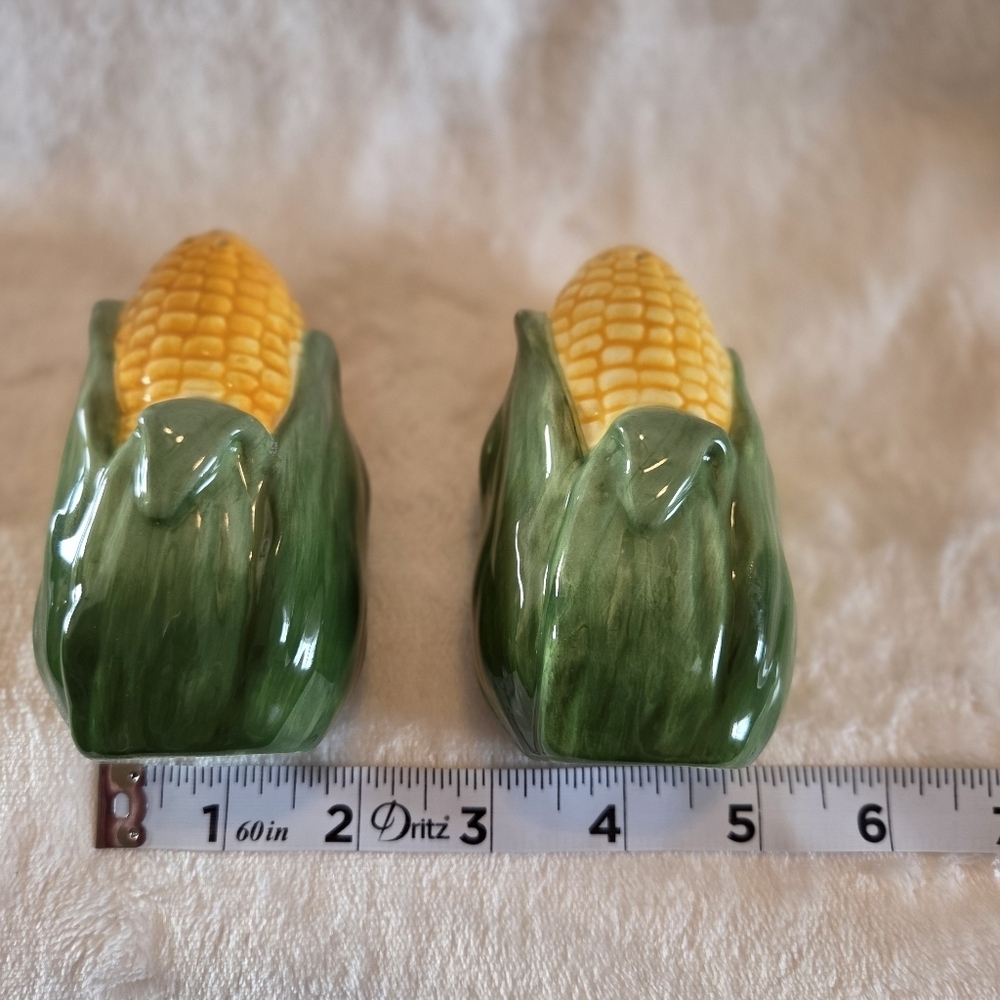 Half Shucked Corn On the Cob Salt and Pepper Shakers Ceramic - Picture 9 of 9